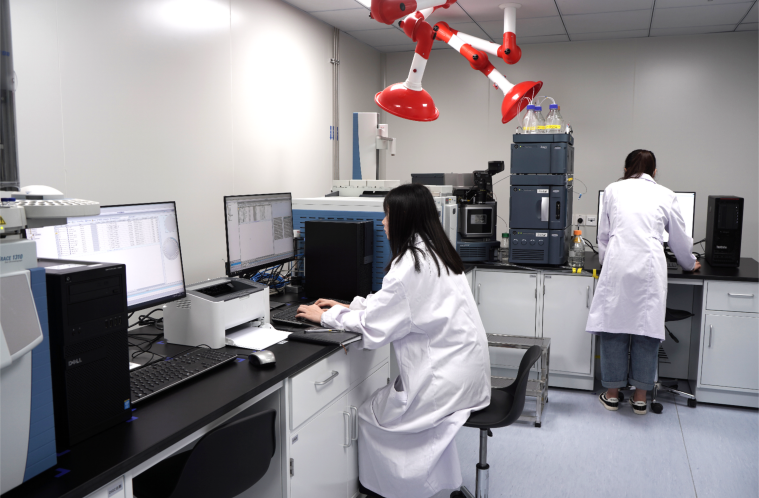 Chemical Compatibility Validation: The Key to Evaluating Filter Material Performance